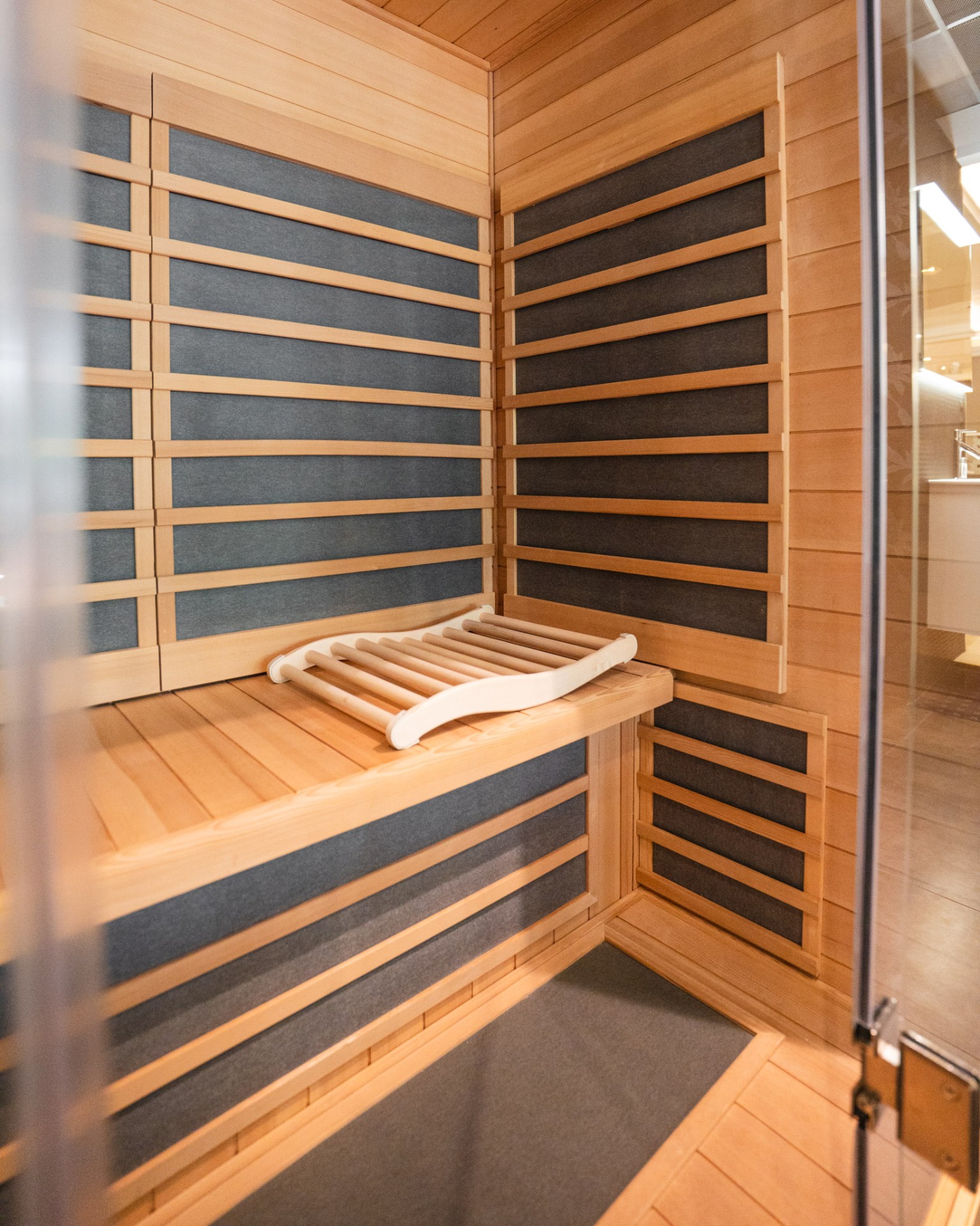 Sauna-Zubehör in einer hochwertigen finnischen Sauna